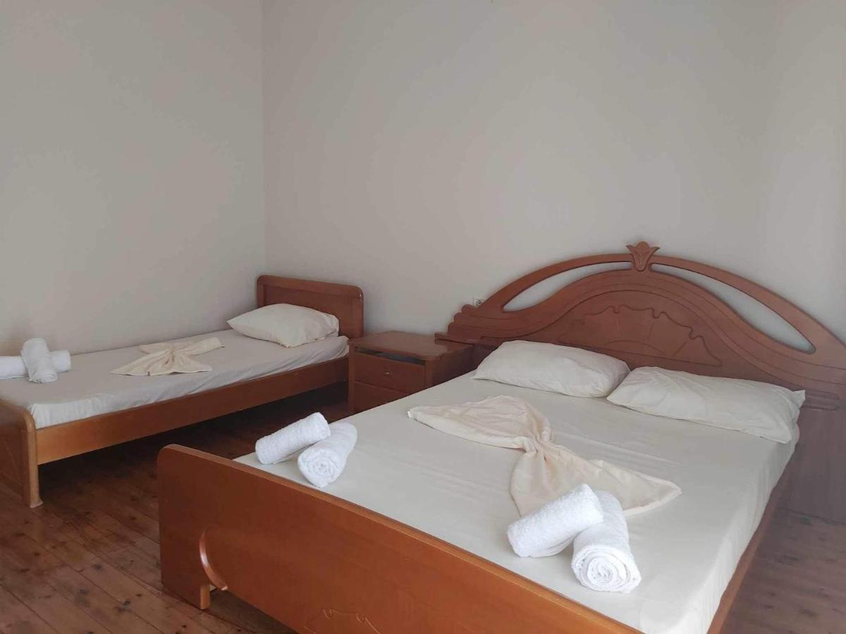 White Panorama Apartment Sarande Ngoại thất bức ảnh