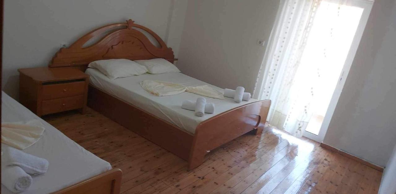 White Panorama Apartment Sarande Ngoại thất bức ảnh