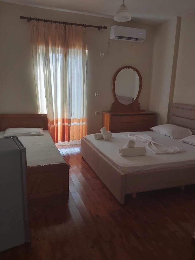 White Panorama Apartment Sarande Ngoại thất bức ảnh